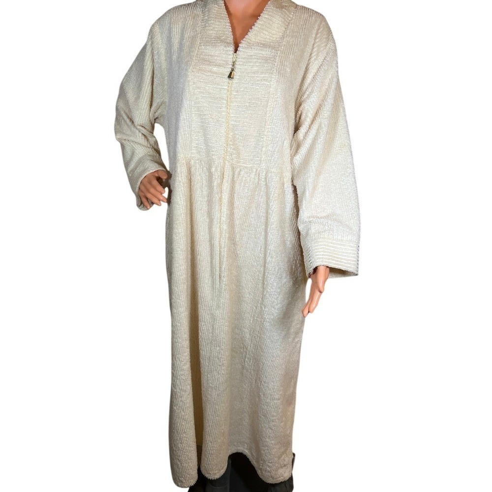 Vintage 70s Stan Herman Robe Cream Housecoat Textured Chenille Maxi Loungewear